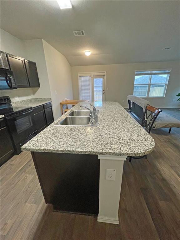 5825 Shanjia Dr Property Photo 14