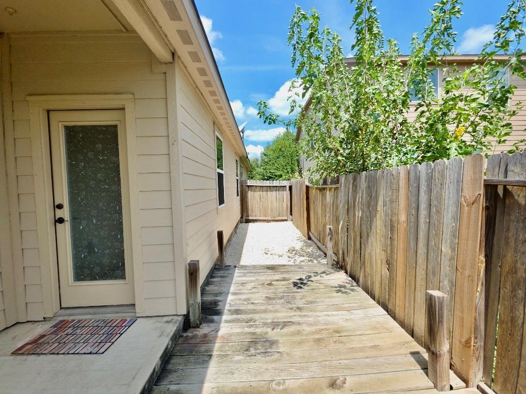 1697 Breanna Ln Property Photo 23