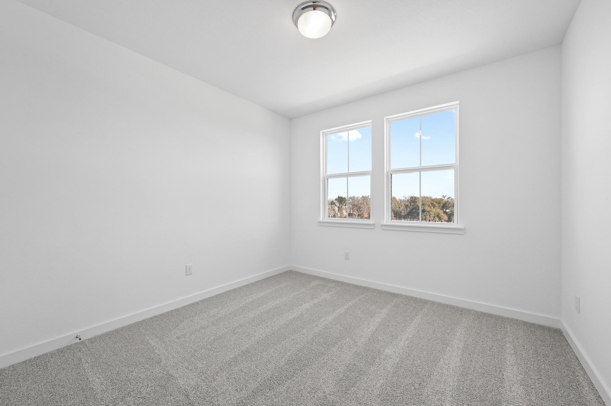 488 Orleanian Dr #b Property Photo 13
