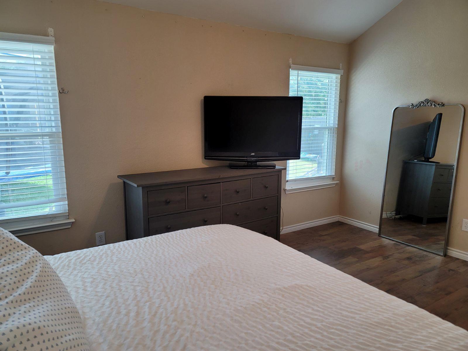 108 Warner Bnd Property Photo 8