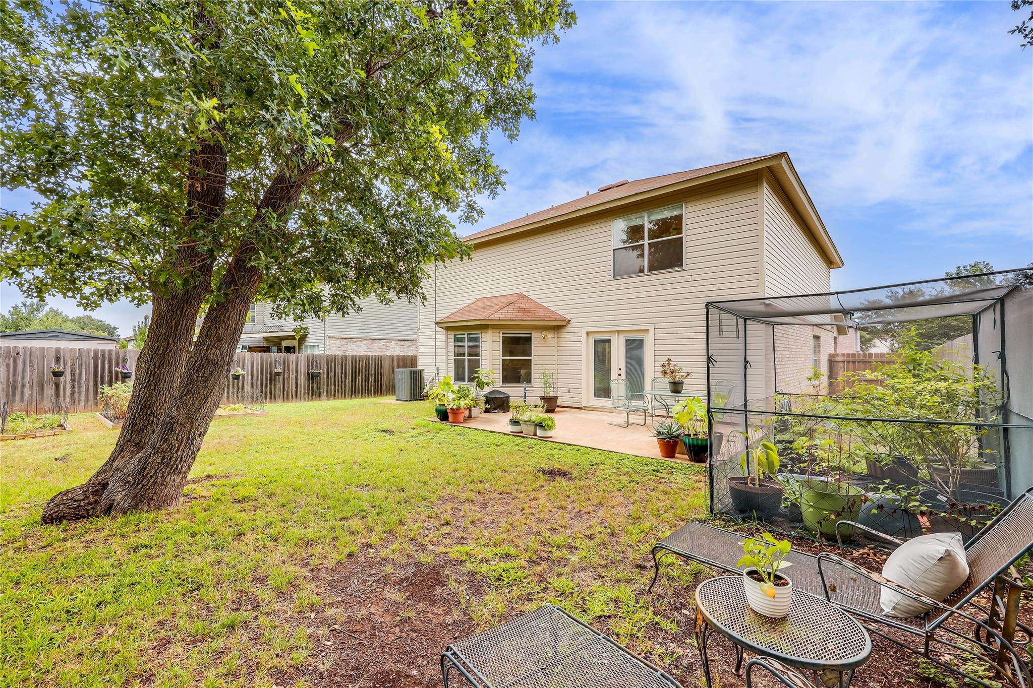 1313 Rosie Ln Property Photo 3