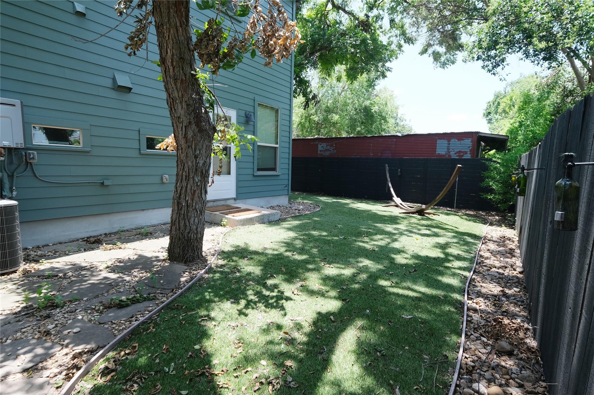 604 Allen St #104 Property Photo 7