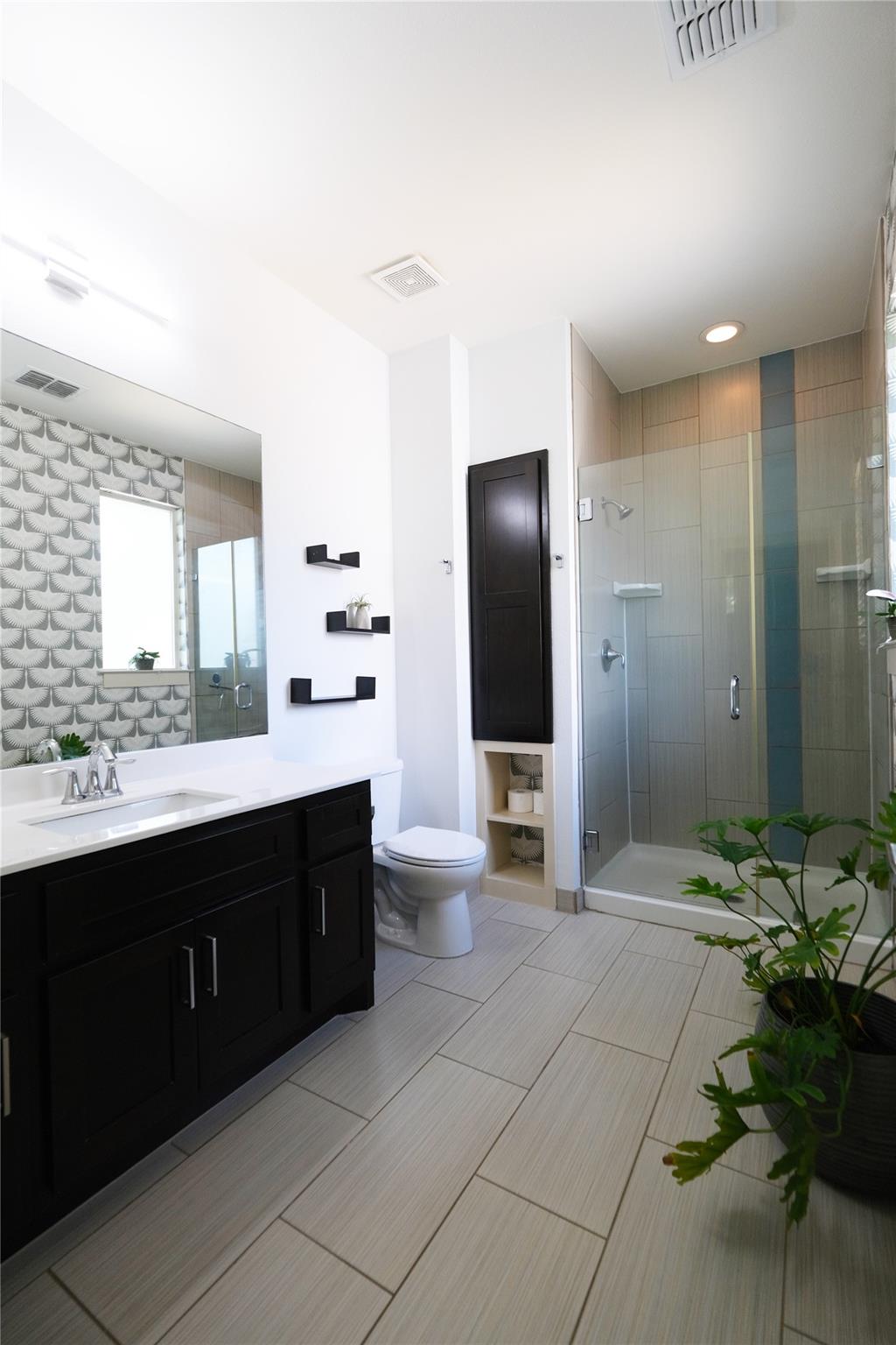 604 Allen St #104 Property Photo 11