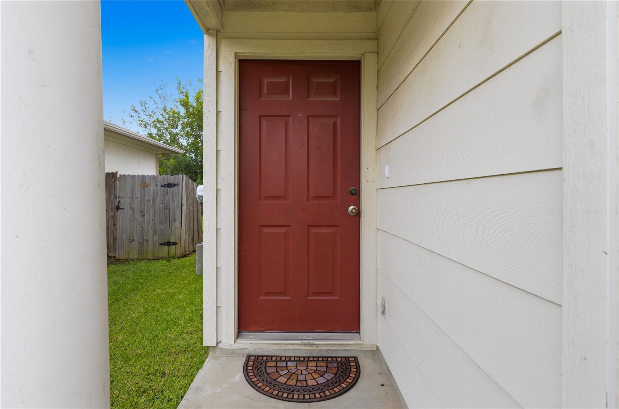 16112 Hamilton Point Cir Property Photo 3