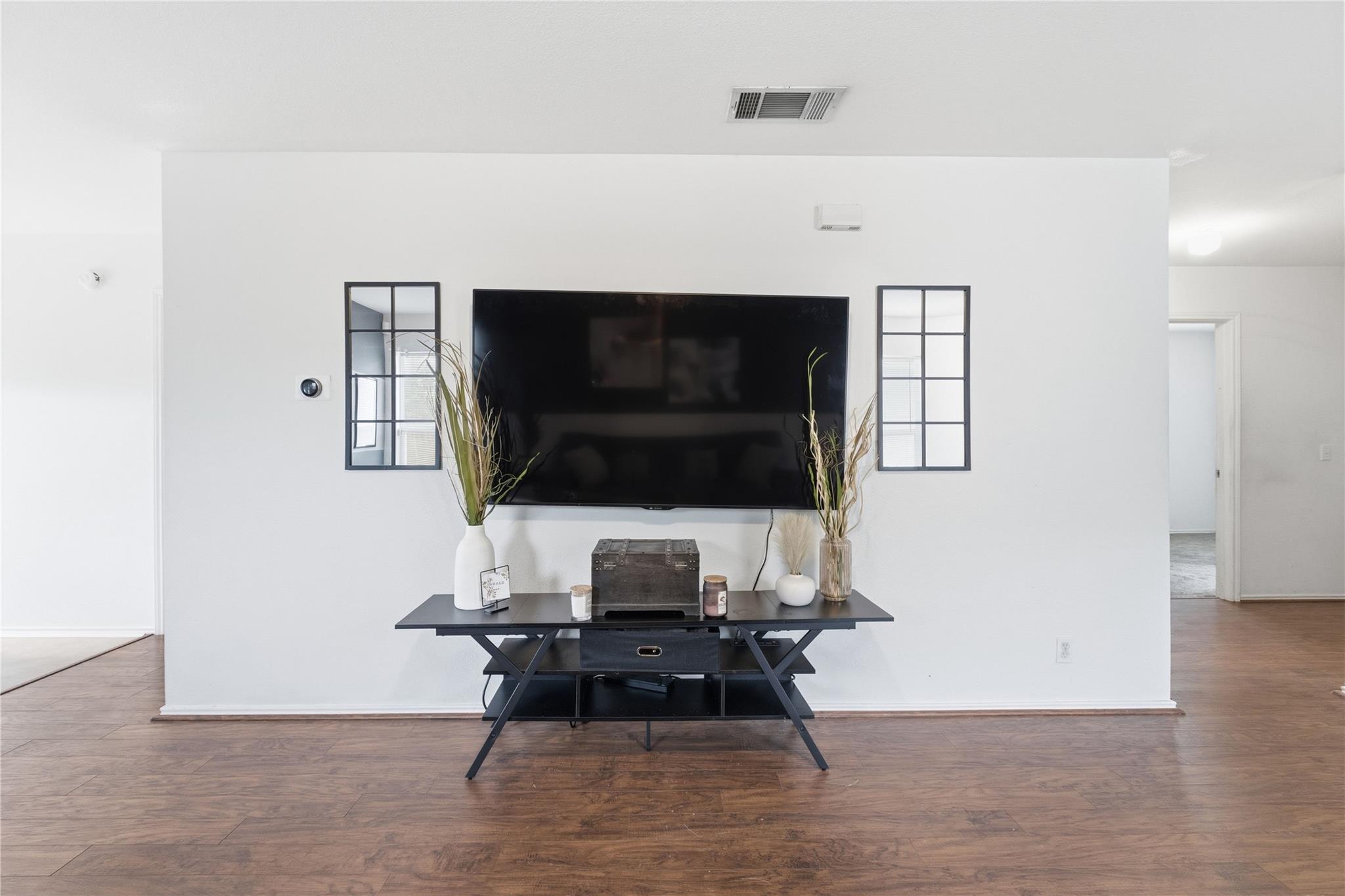 16112 Hamilton Point Cir Property Photo 9