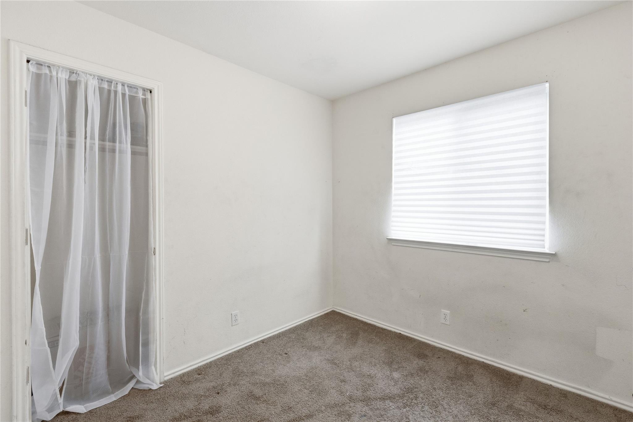16112 Hamilton Point Cir Property Photo 11