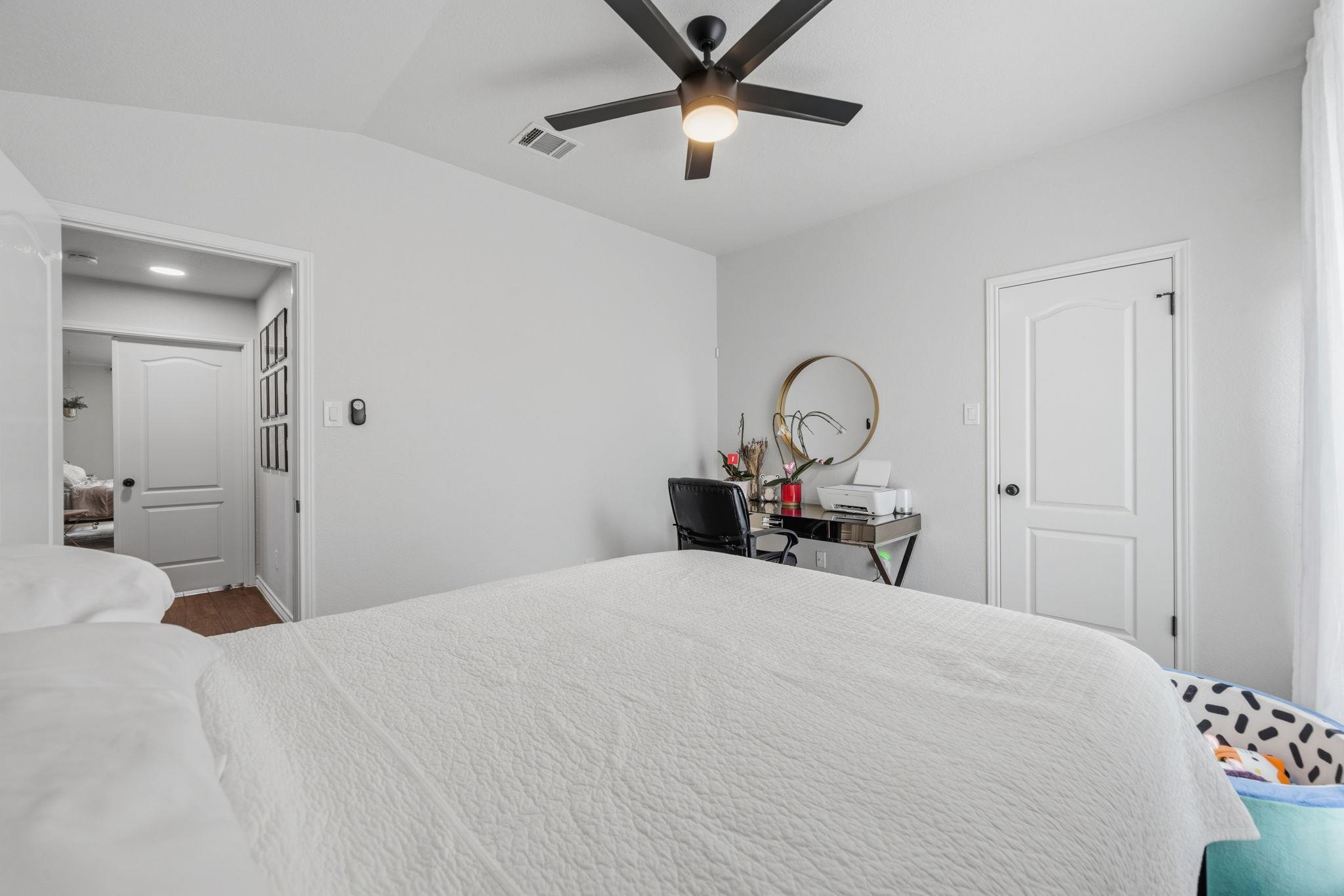 9400 Lightwood Loop Property Photo 26