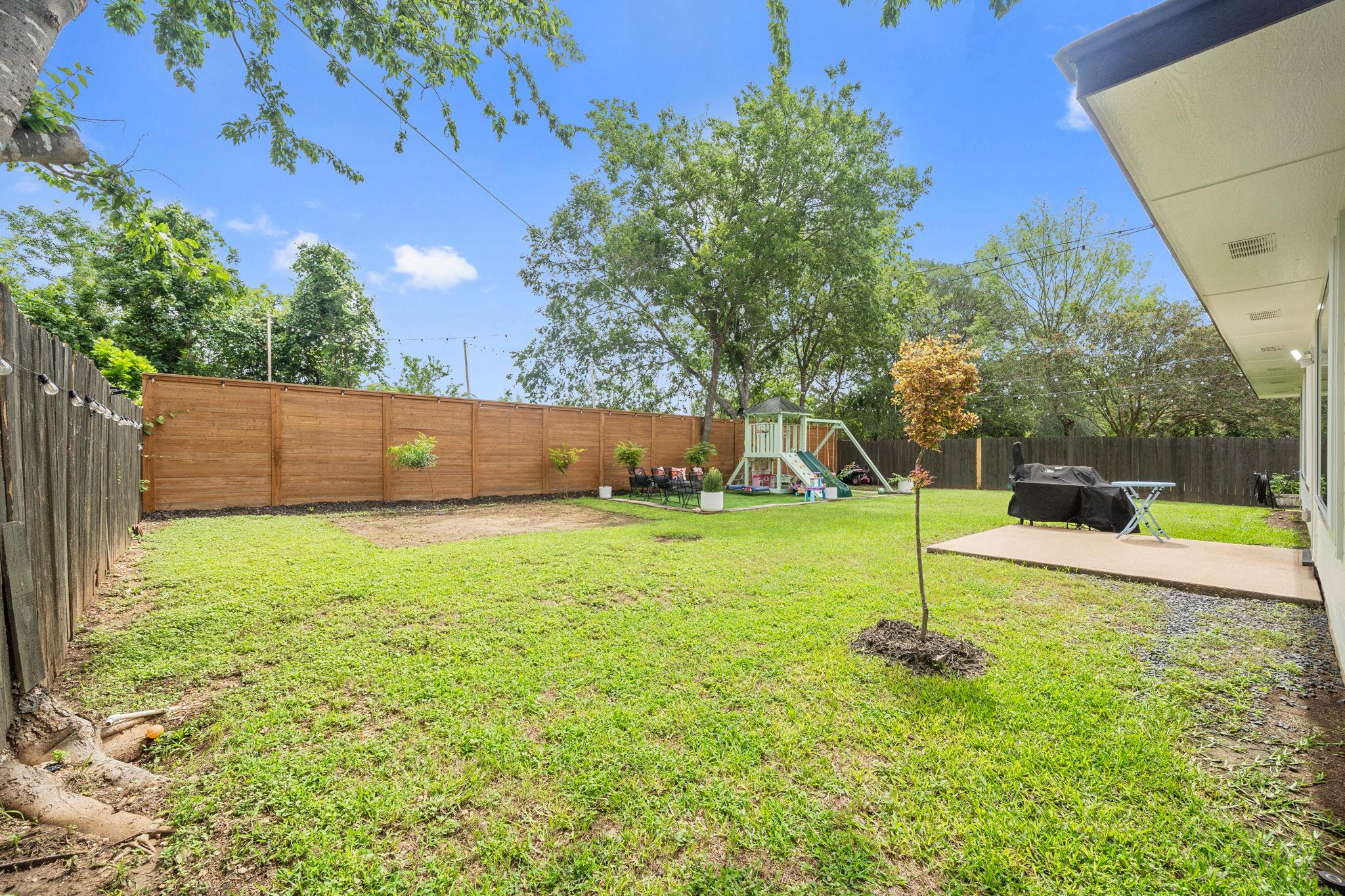 9400 Lightwood Loop Property Photo 35