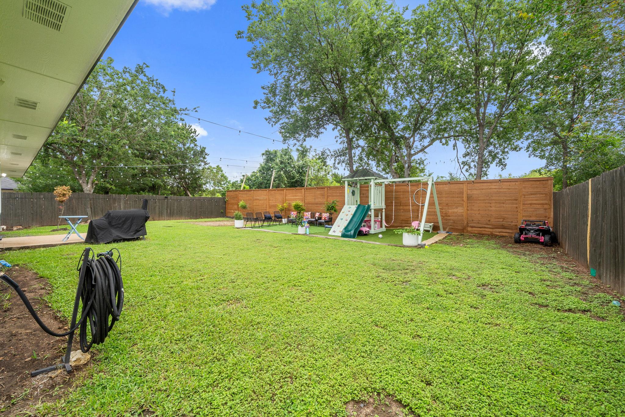 9400 Lightwood Loop Property Photo 38