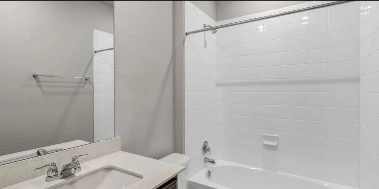 400 Barton Creek Ln Property Photo 4