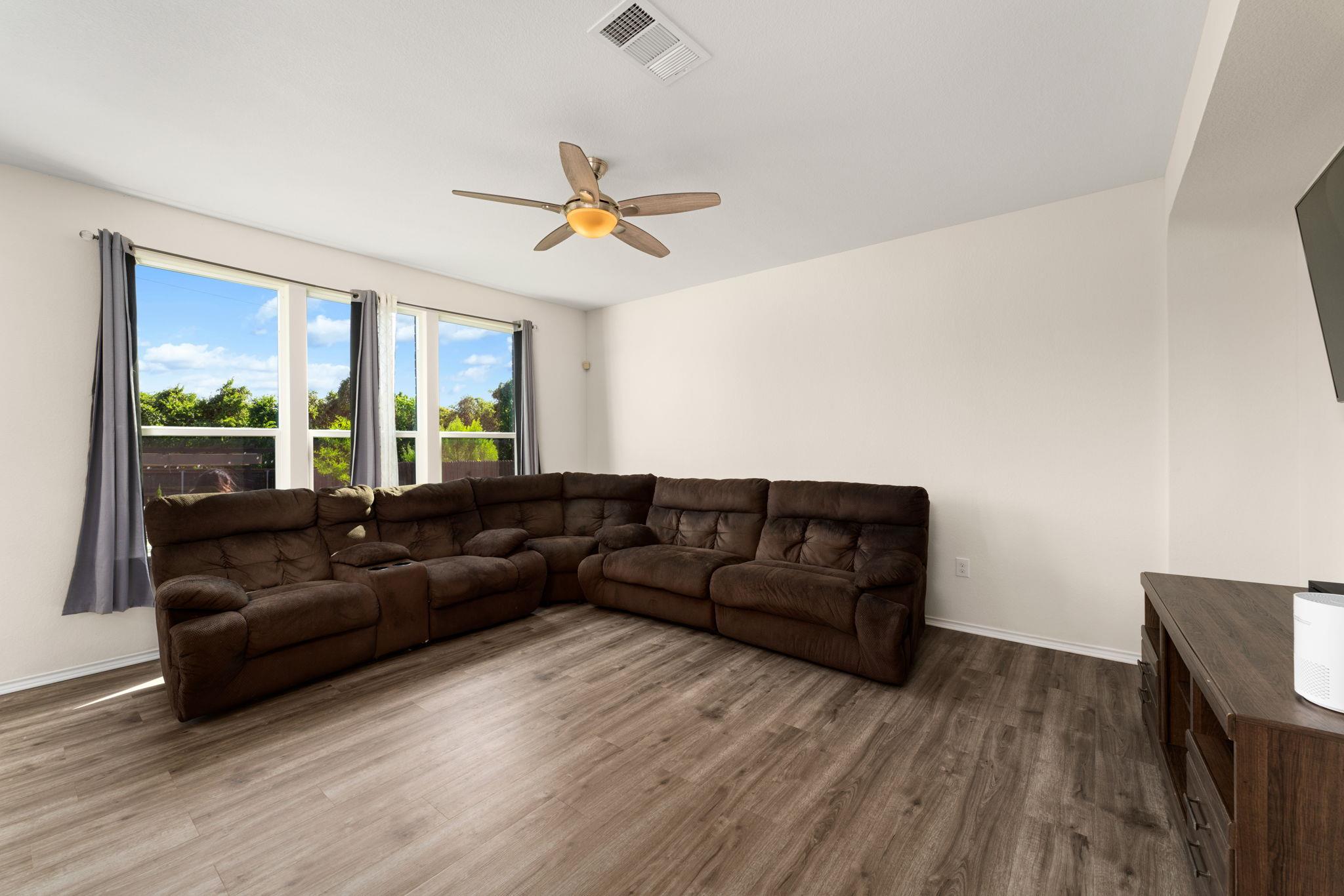 6925 Nutria Run Property Photo 17