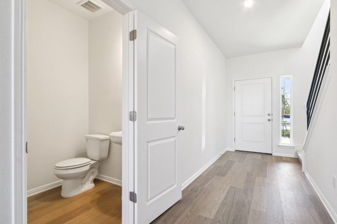 11205 Golden Cloud Bnd Property Photo 7