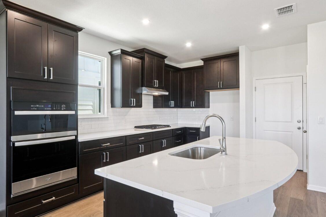 11205 Golden Cloud Bnd Property Photo 8