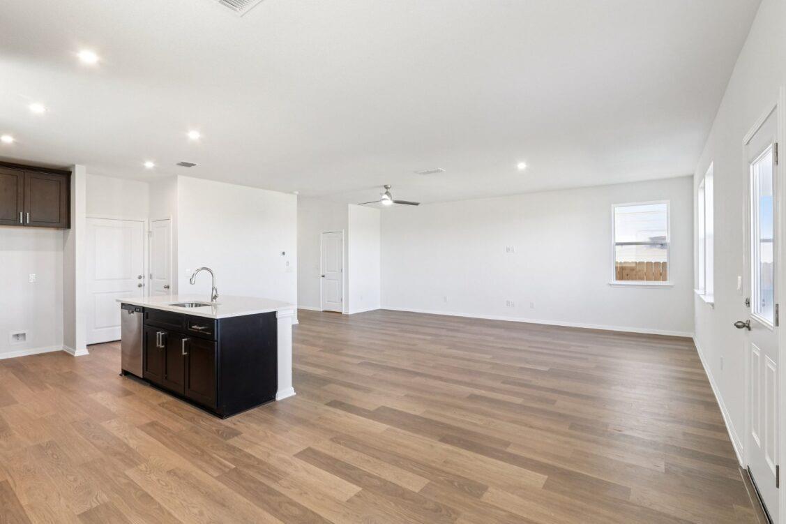 11205 Golden Cloud Bnd Property Photo 12