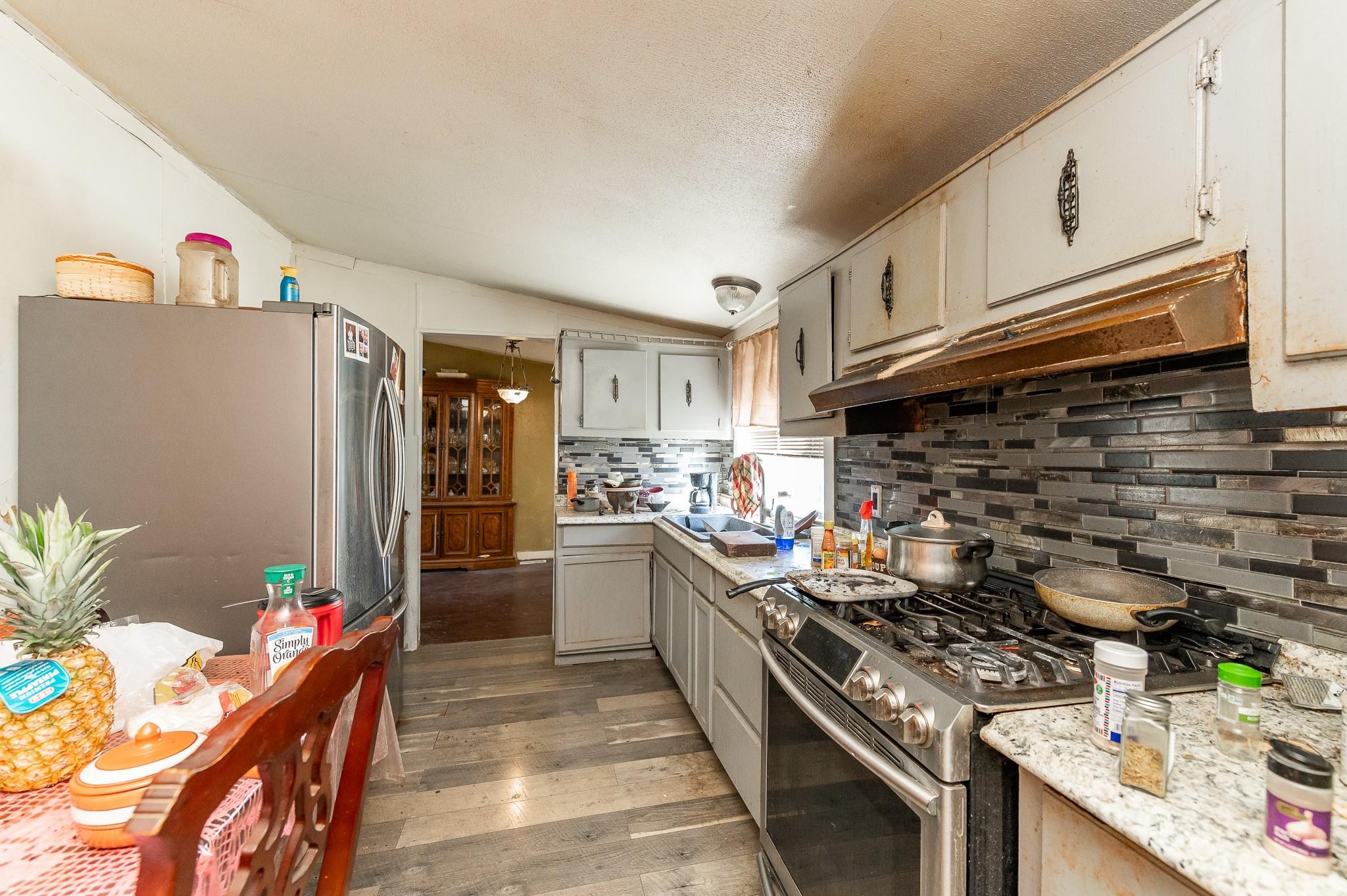 989 Oil Well Rd Property Photo 10