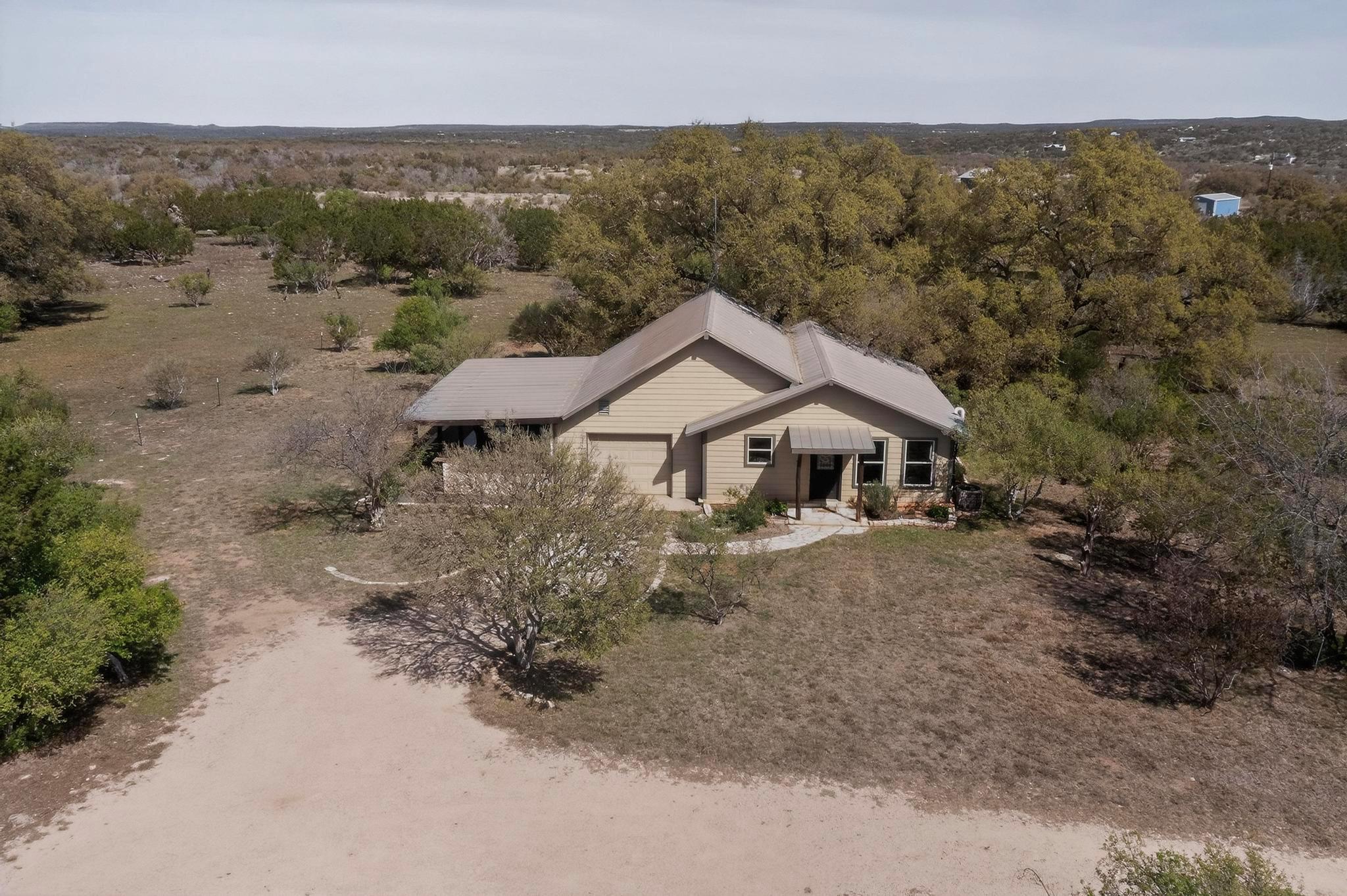 1619 Althaus Ranch Rd Property Photo 3