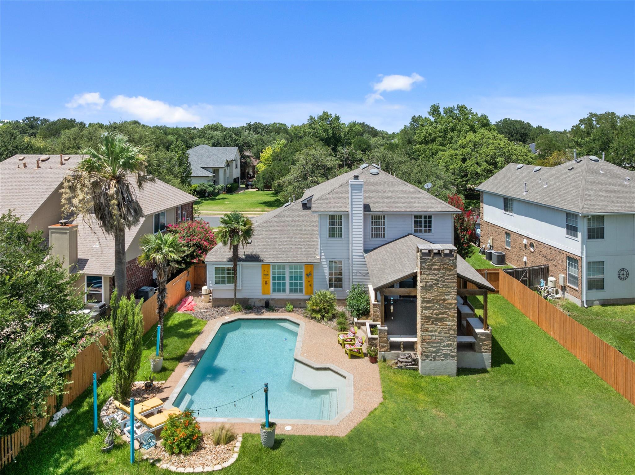 4011 Honey Bear Loop Property Photo 2
