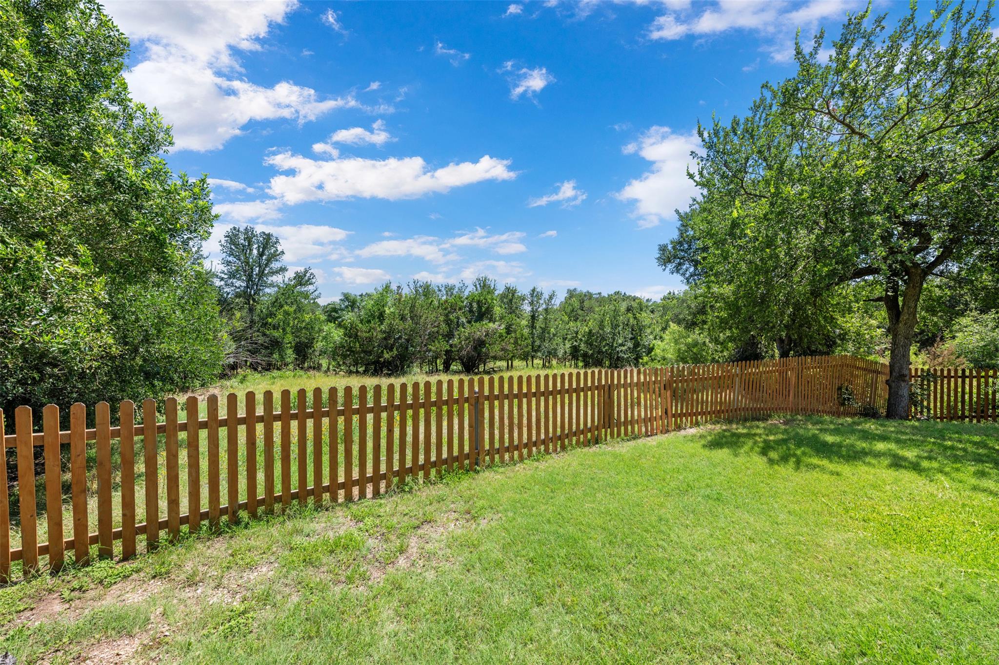 4011 Honey Bear Loop Property Photo 30