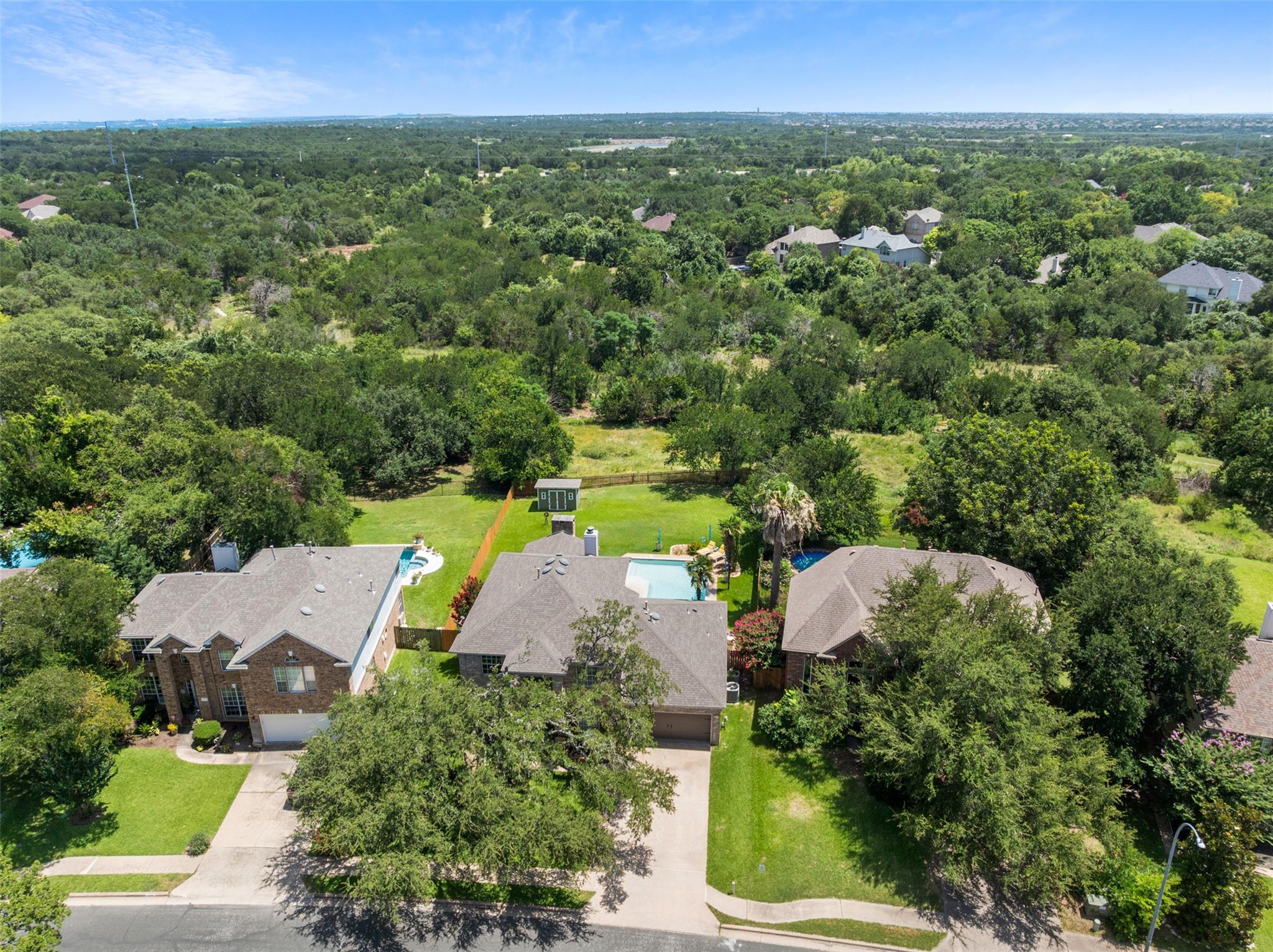 4011 Honey Bear Loop Property Photo 31