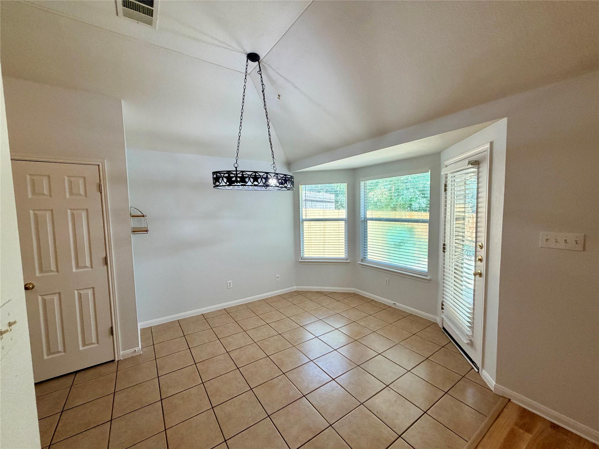 1517 Hawk Dr Property Photo 9