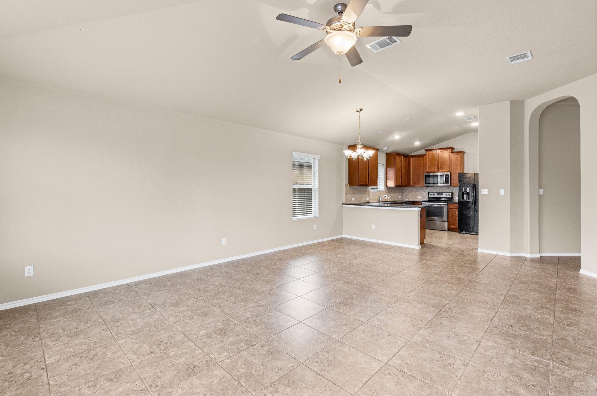 19308 Stokes Ln Property Photo 4