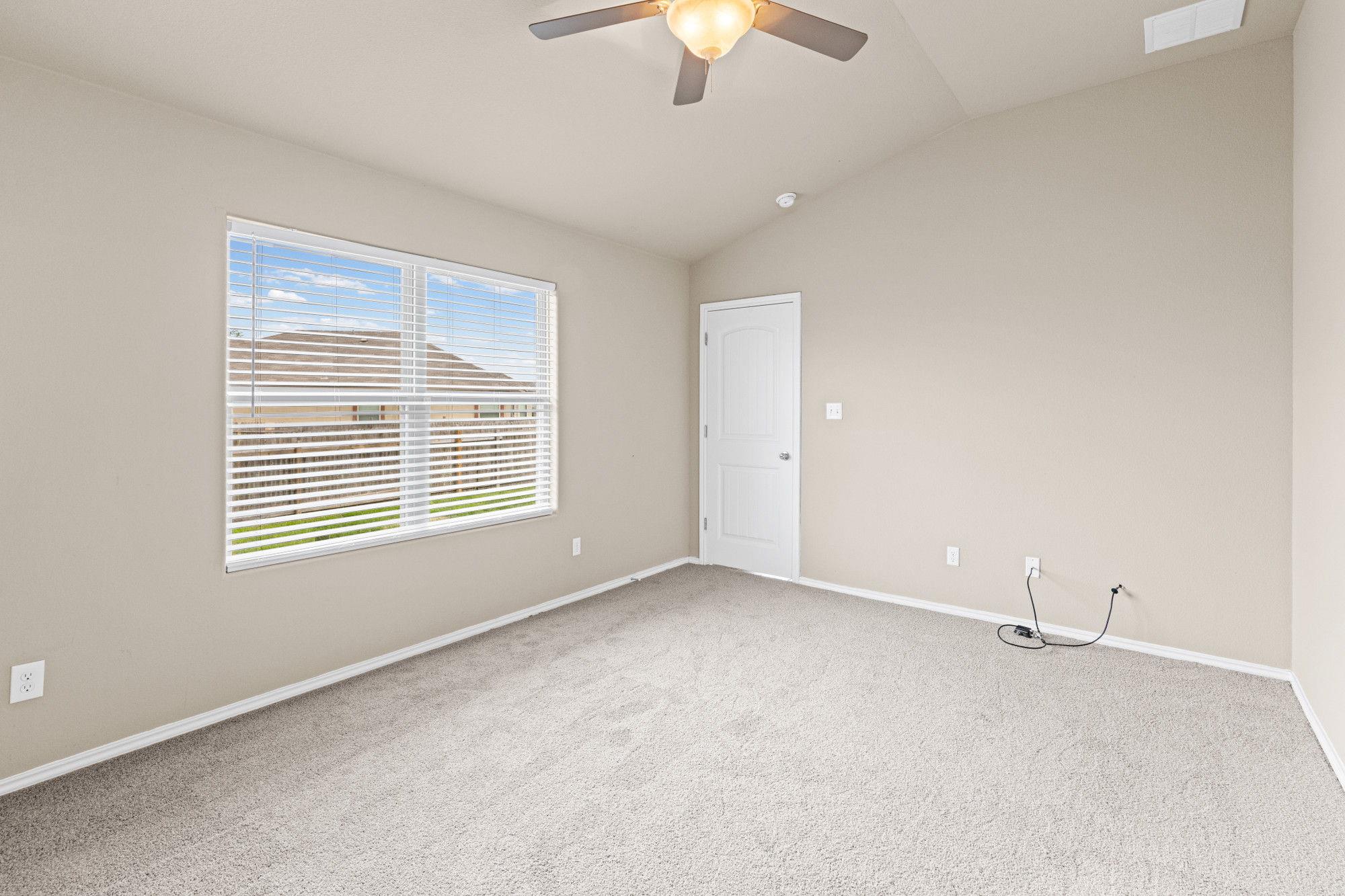 19308 Stokes Ln Property Photo 10