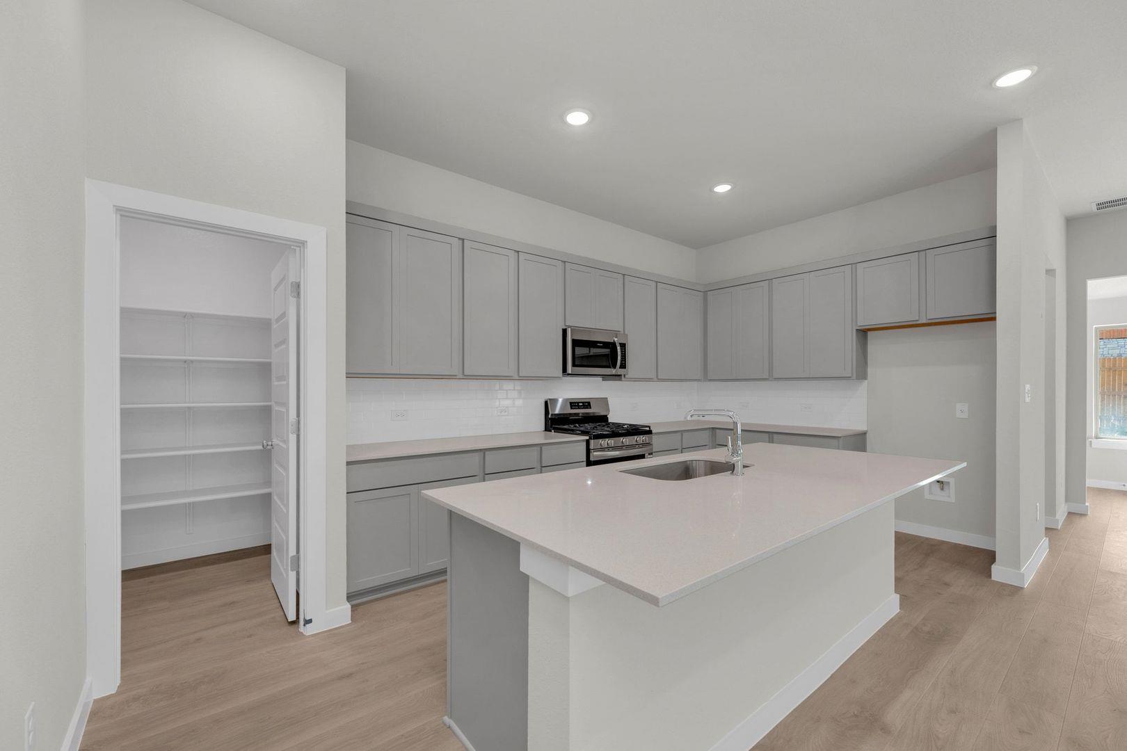 106 Melrose St Property Photo 3