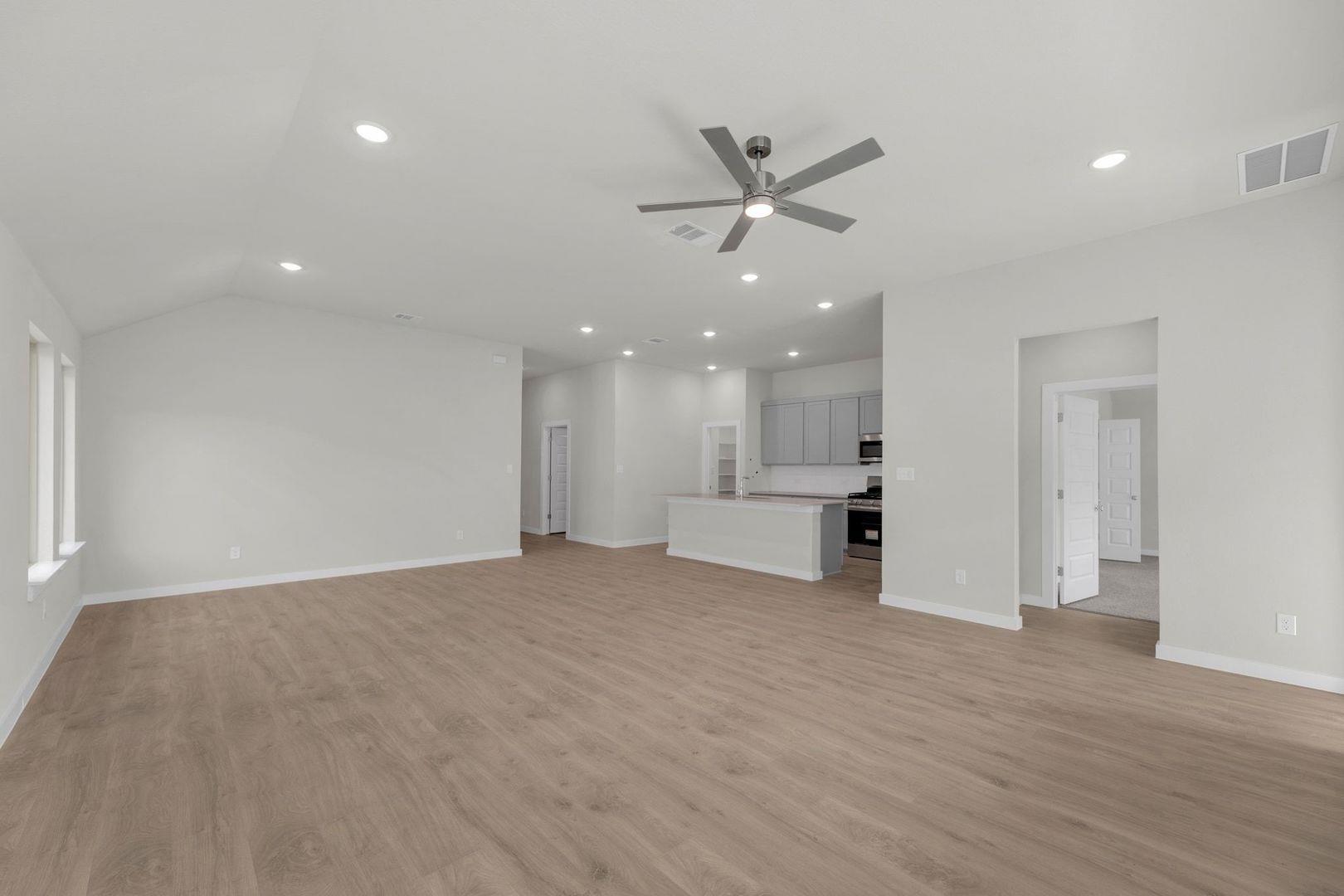106 Melrose St Property Photo 6