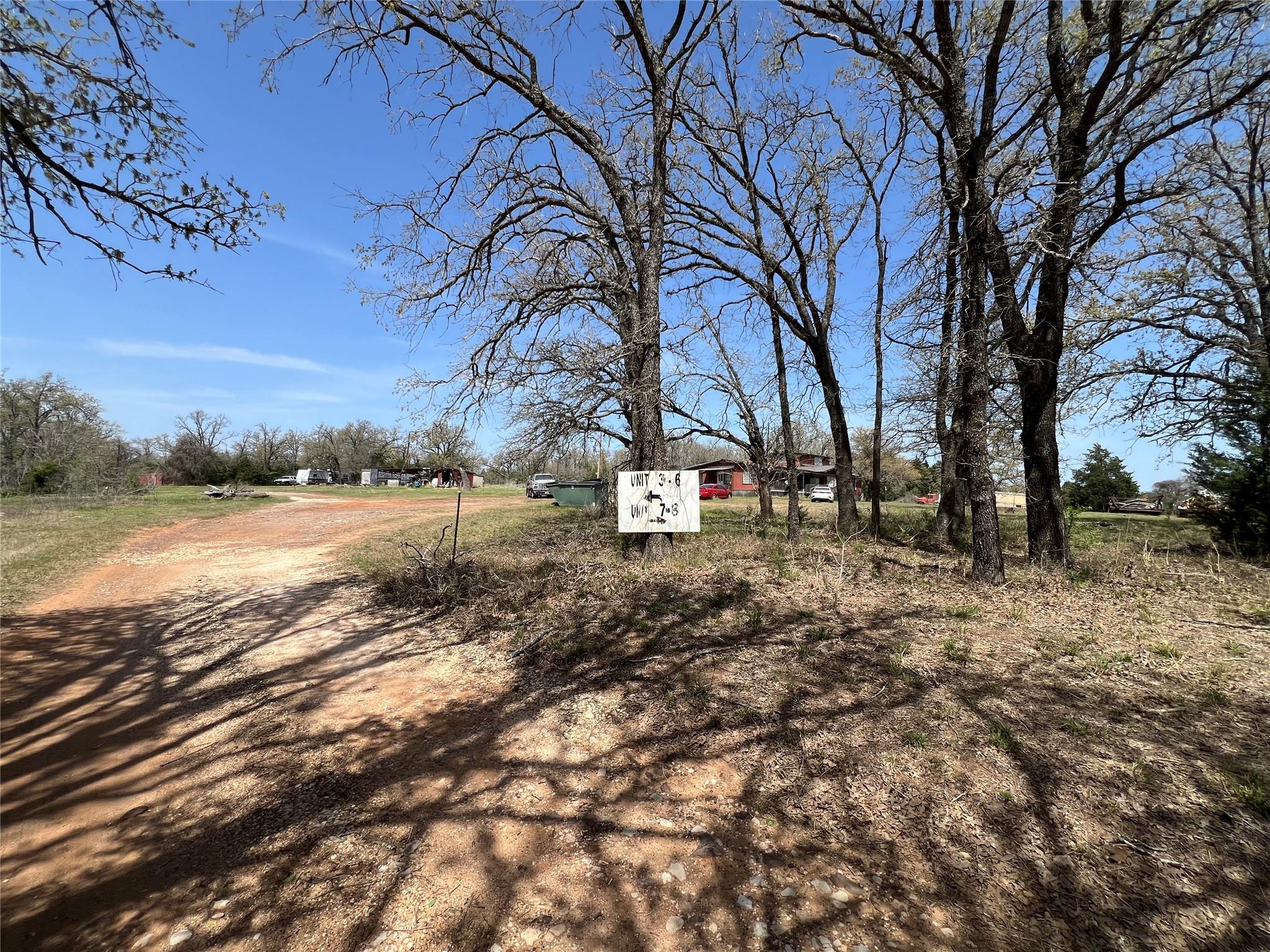 1001 Willow Creek Dr Property Photo 7
