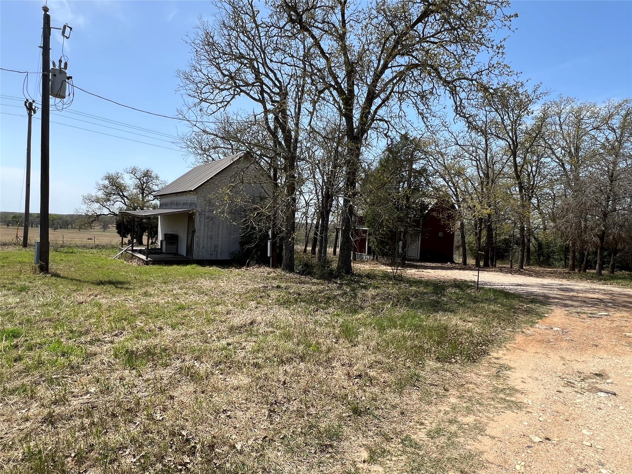 1001 Willow Creek Dr Property Photo 11