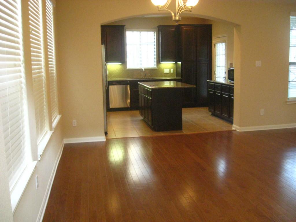 12704 Venice Ln Property Photo 2