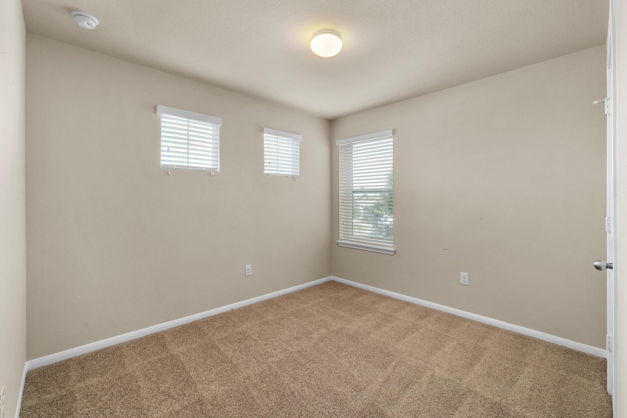 15001 Jolynn St Property Photo 16