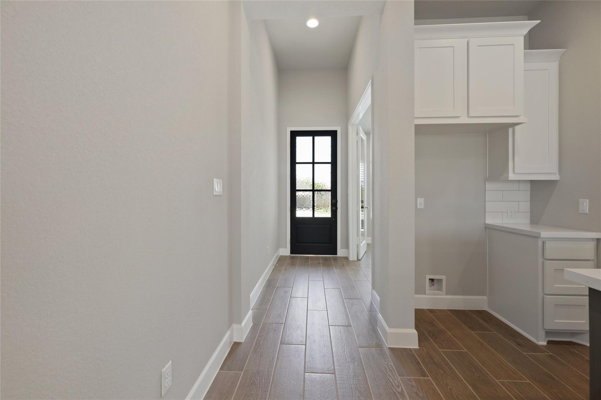 104 Chinaberry Bnd Property Photo 4
