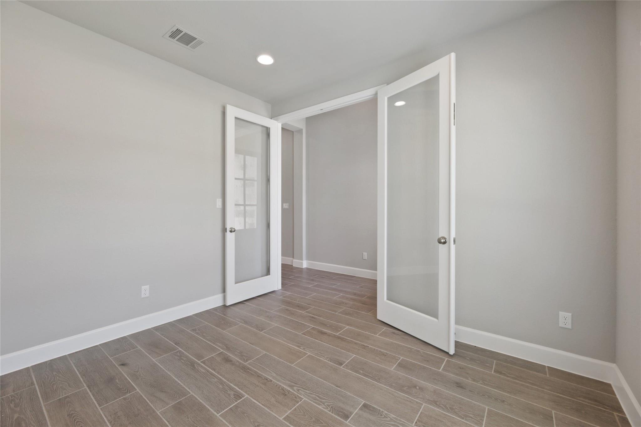 104 Chinaberry Bnd Property Photo 6
