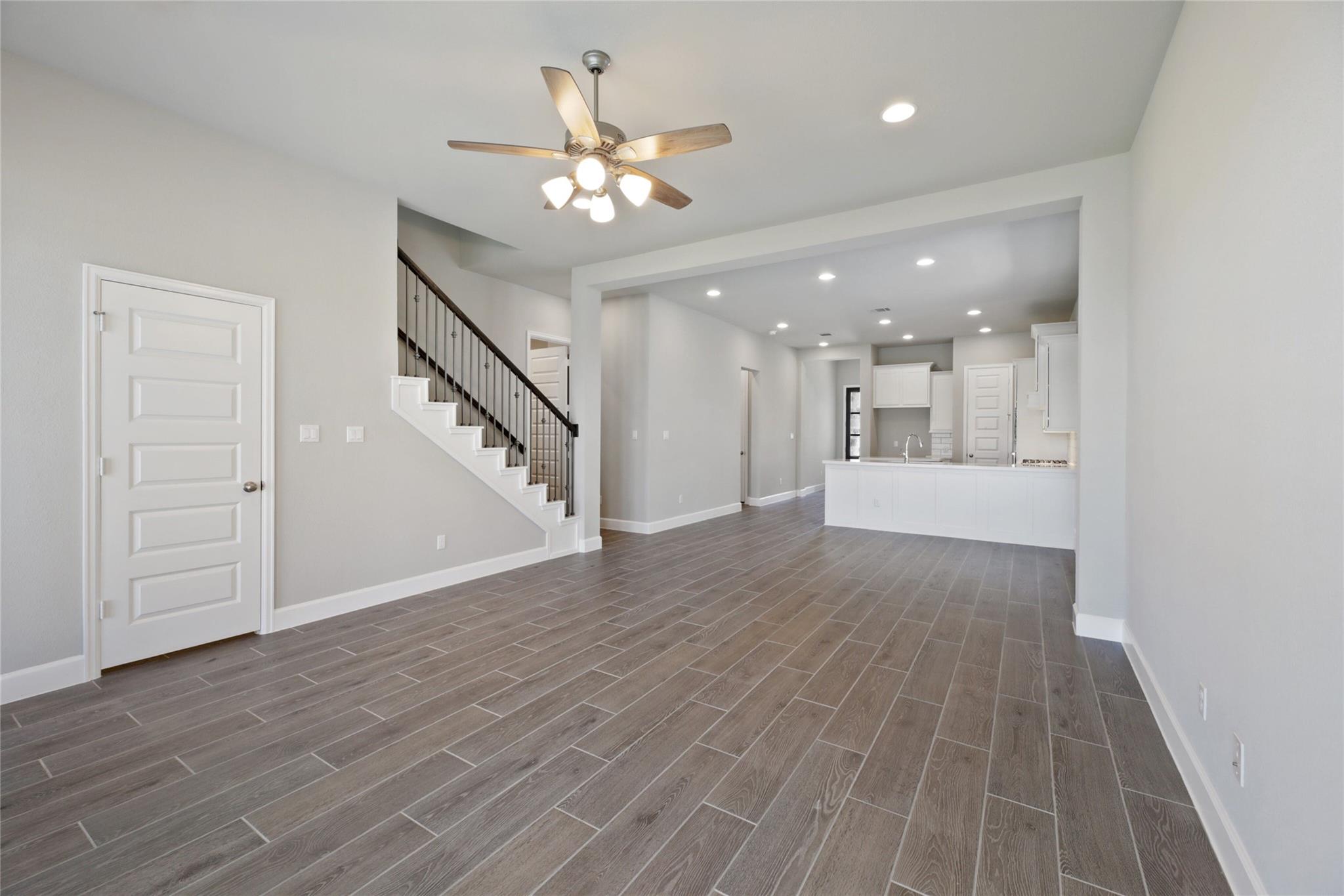 104 Chinaberry Bnd Property Photo 11