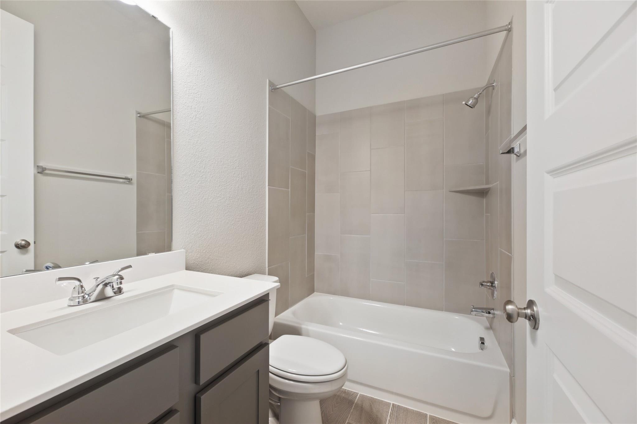 104 Chinaberry Bnd Property Photo 17
