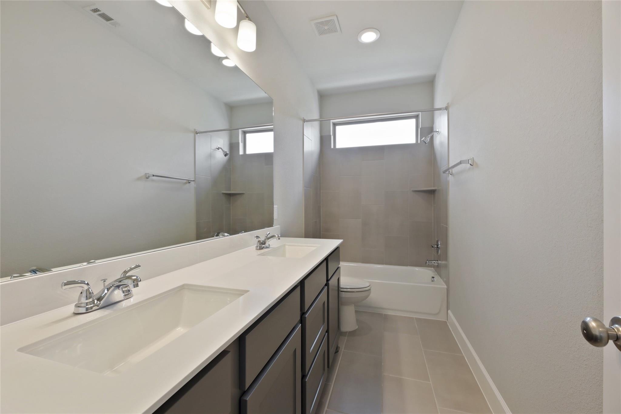 104 Chinaberry Bnd Property Photo 22