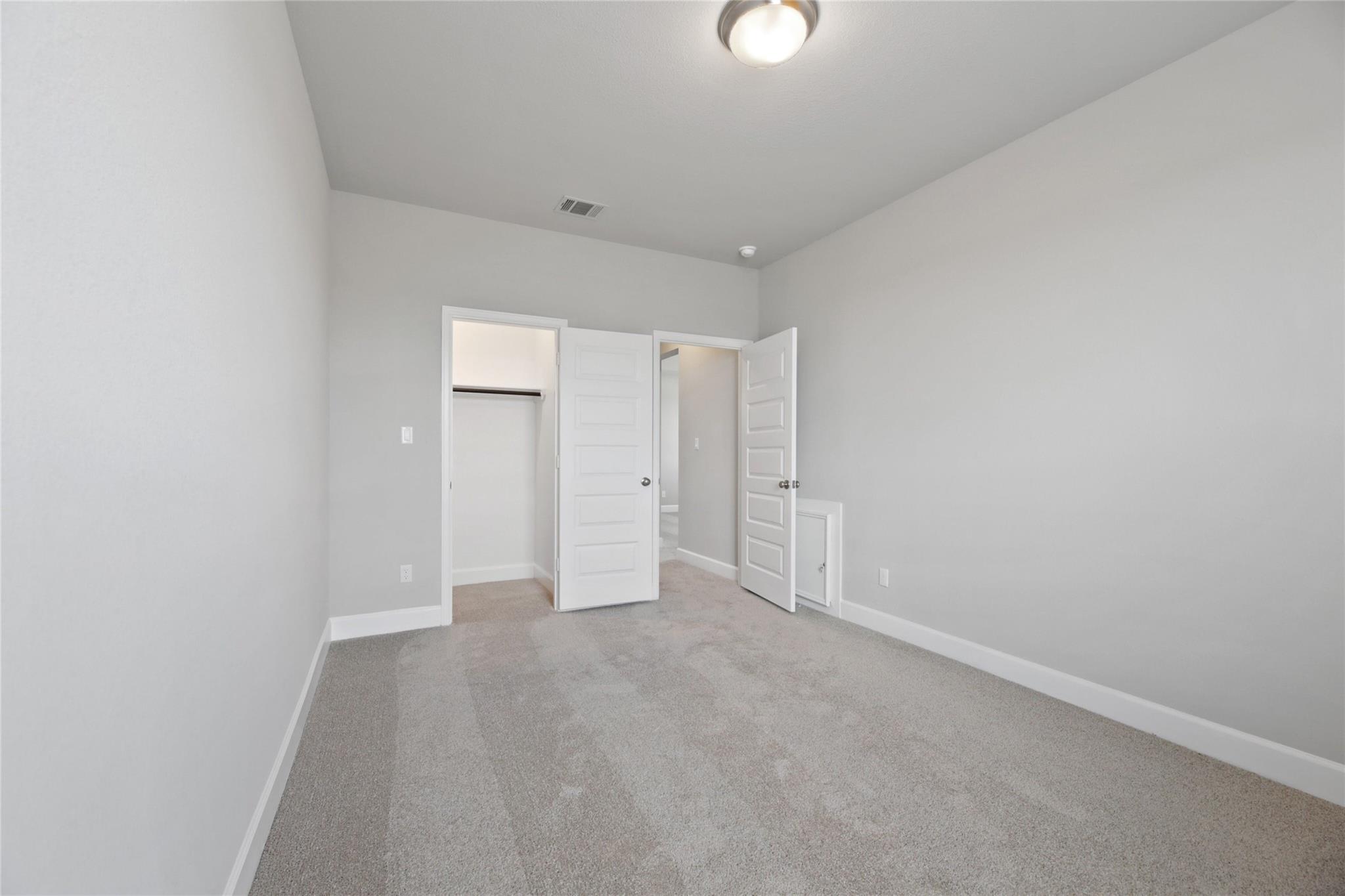 104 Chinaberry Bnd Property Photo 26