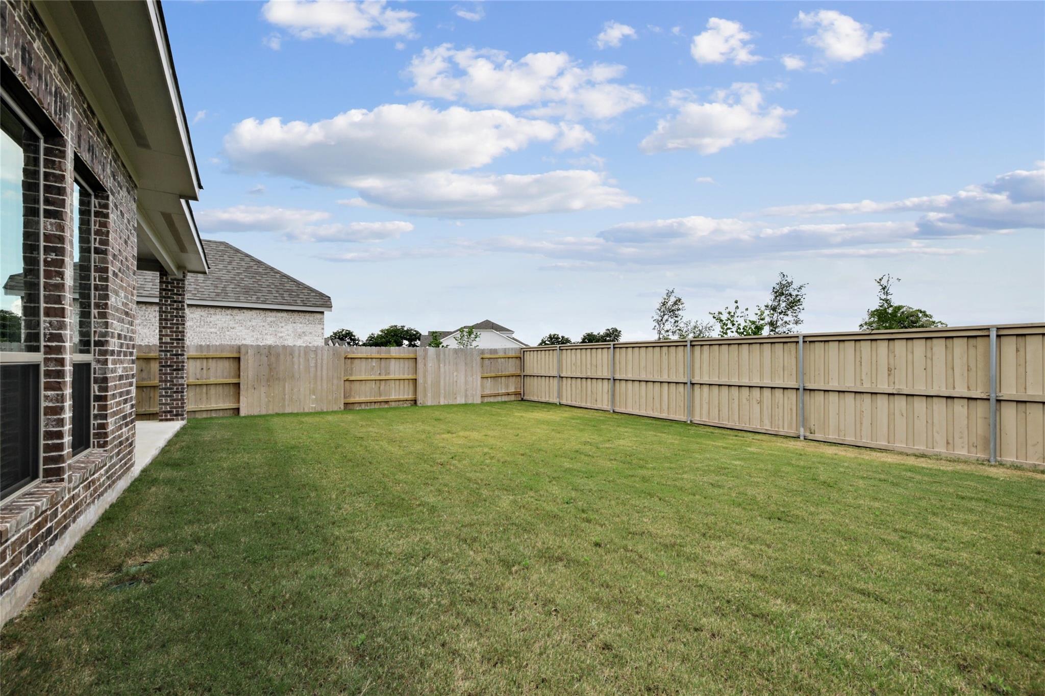 104 Chinaberry Bnd Property Photo 30