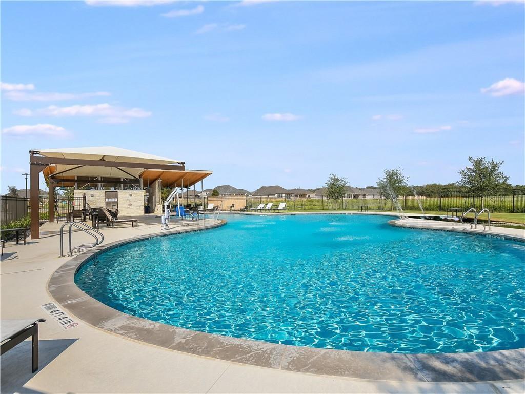 104 Chinaberry Bnd Property Photo 34