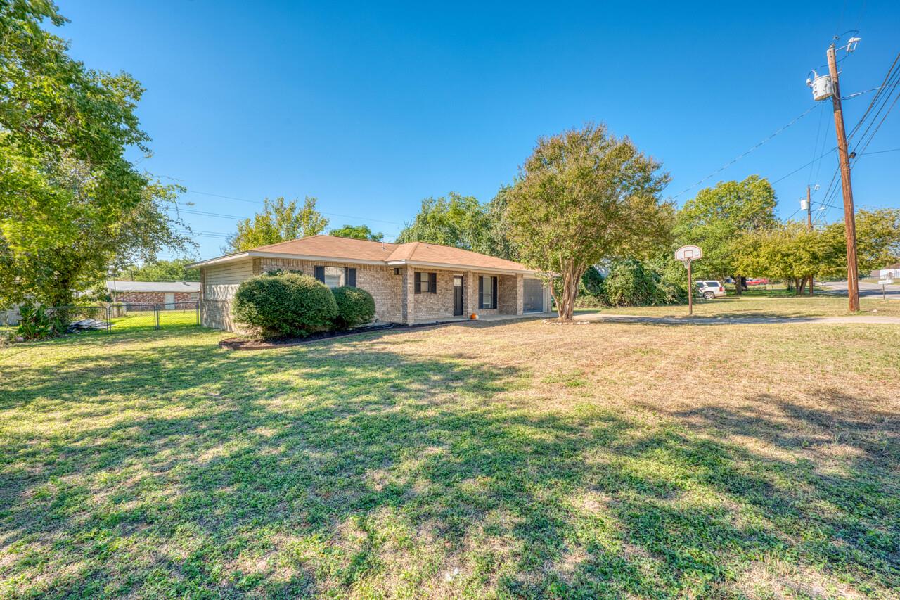 1108 Cedar Dr Property Photo 1