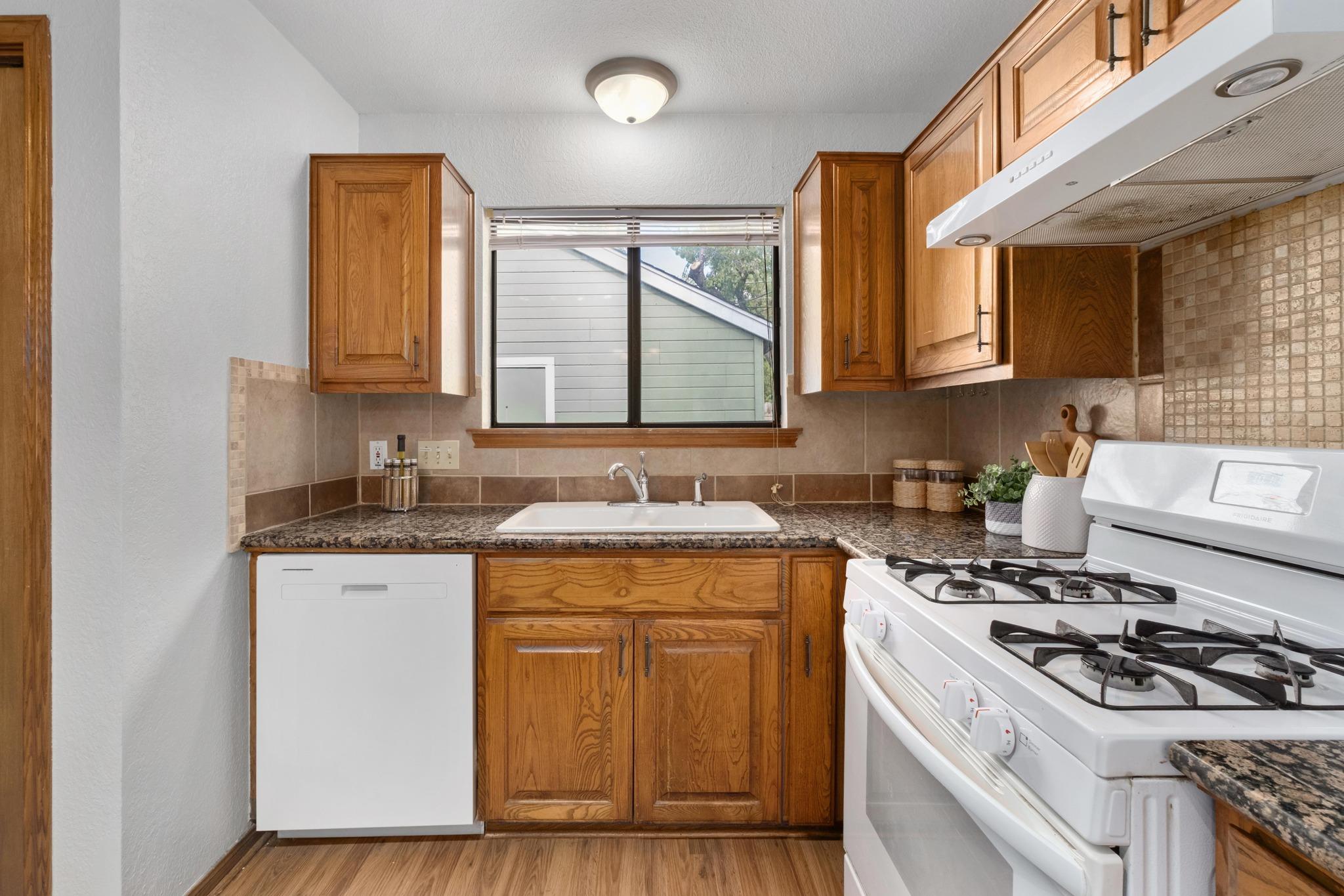 5108 Avenue H None Property Photo 14