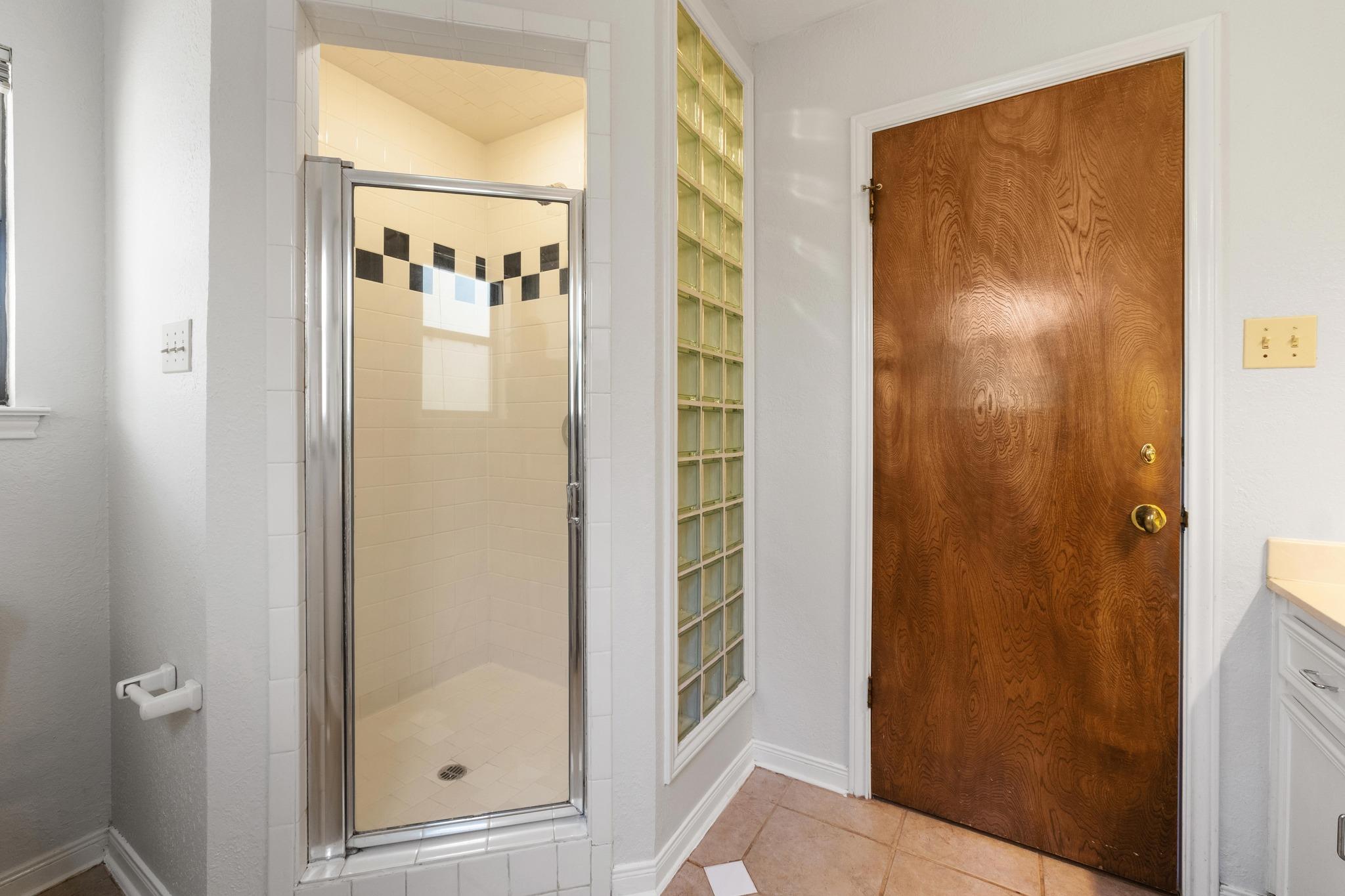 5108 Avenue H None Property Photo 24