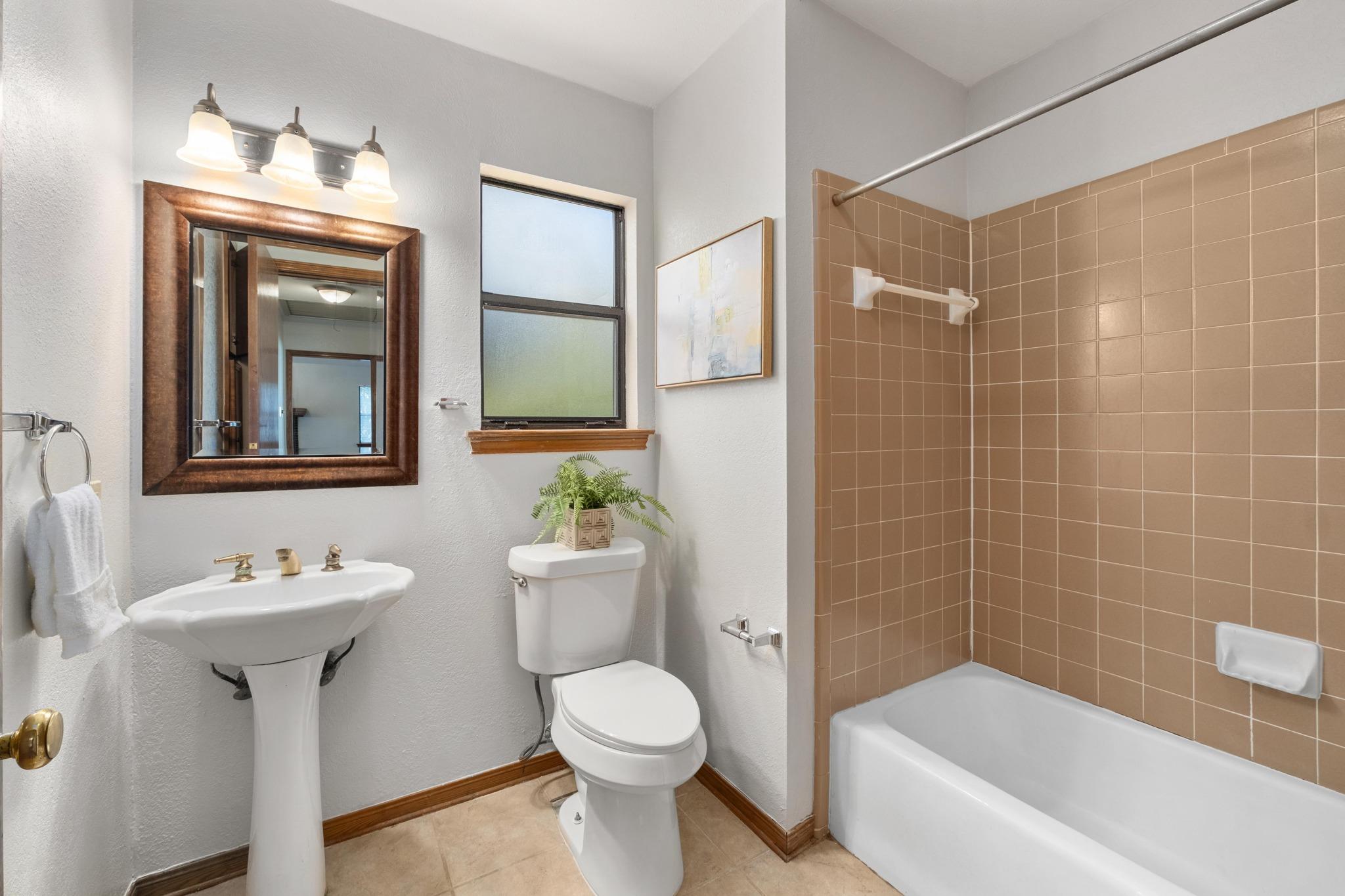 5108 Avenue H None Property Photo 29