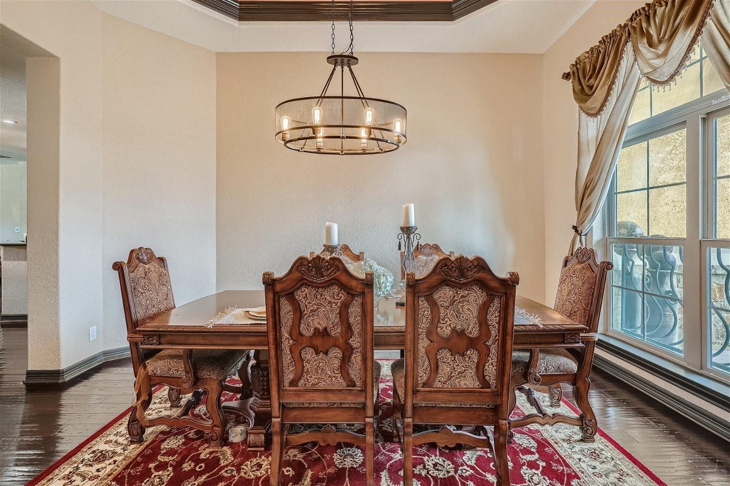 15207 Nightingale Ln Property Photo 8