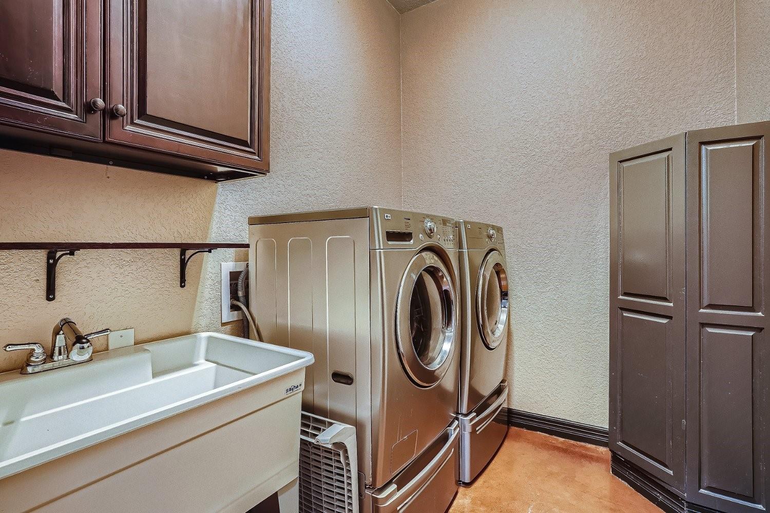 15207 Nightingale Ln Property Photo 23