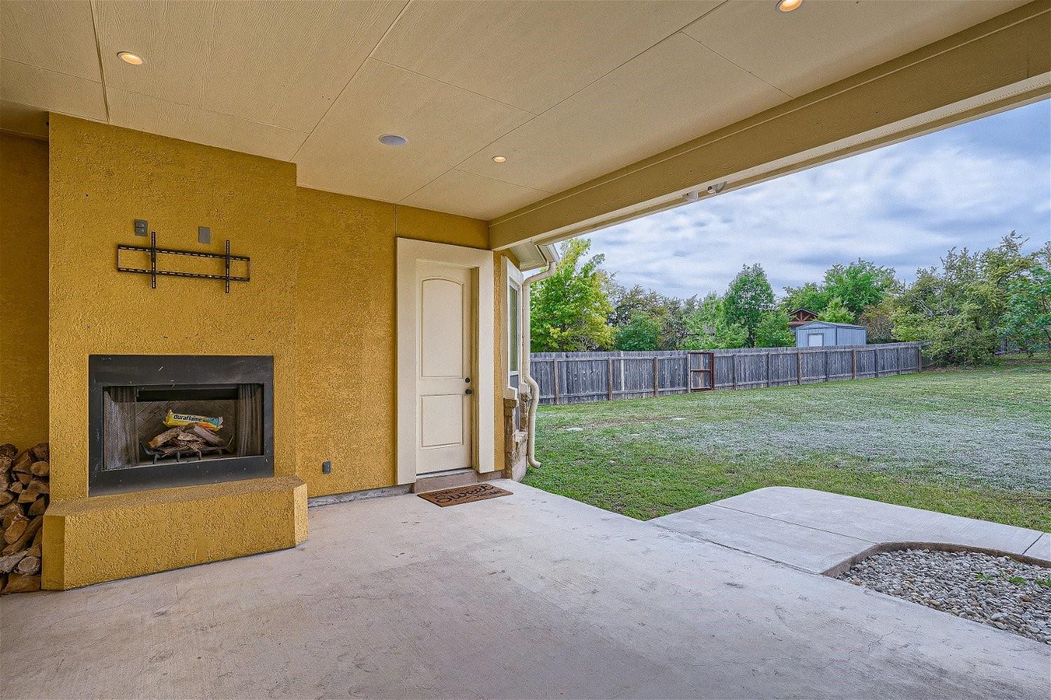 15207 Nightingale Ln Property Photo 24