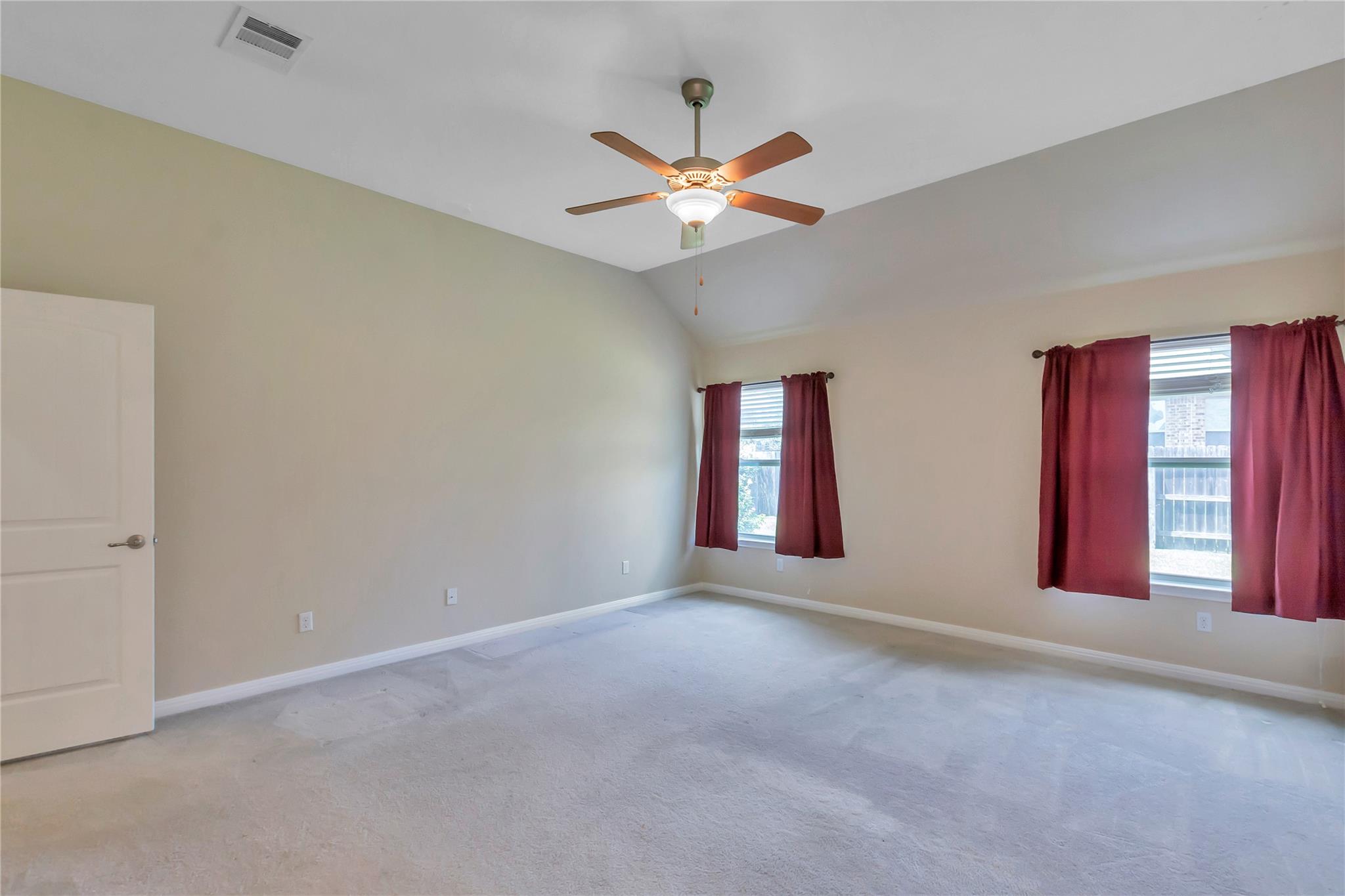 101 Dasher Dr Property Photo 15