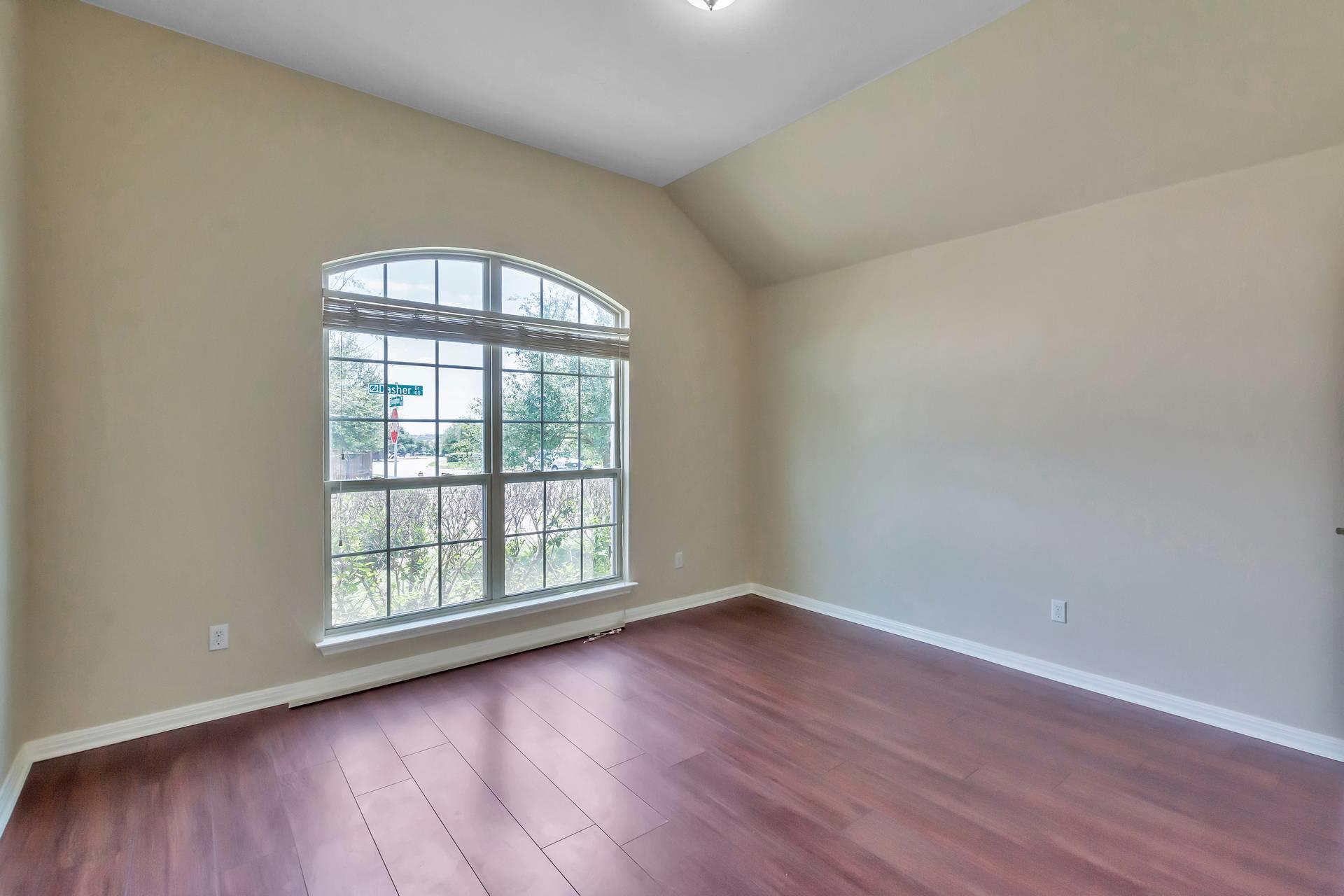 101 Dasher Dr Property Photo 23