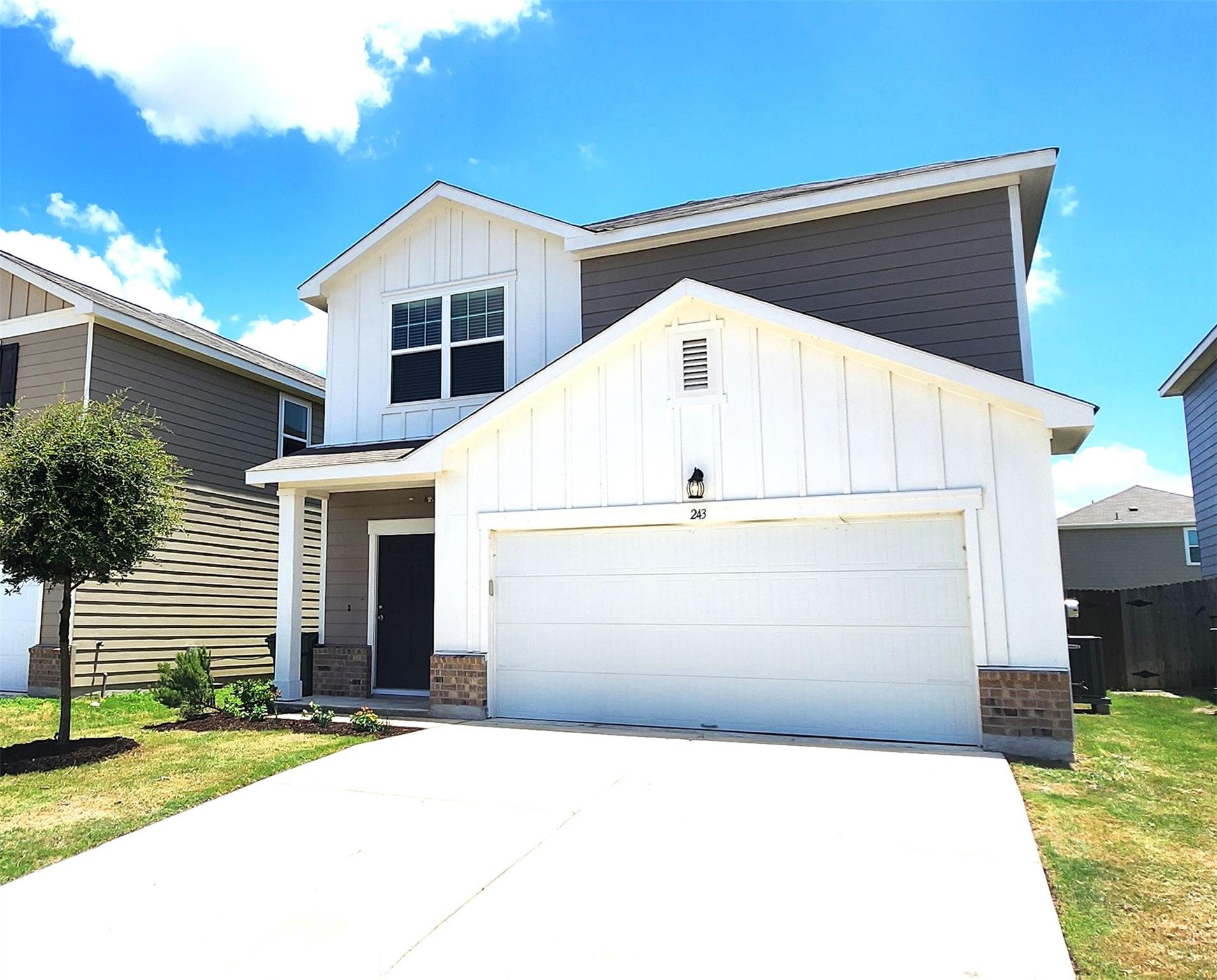 243 Waterbuck Loop Property Photo 1